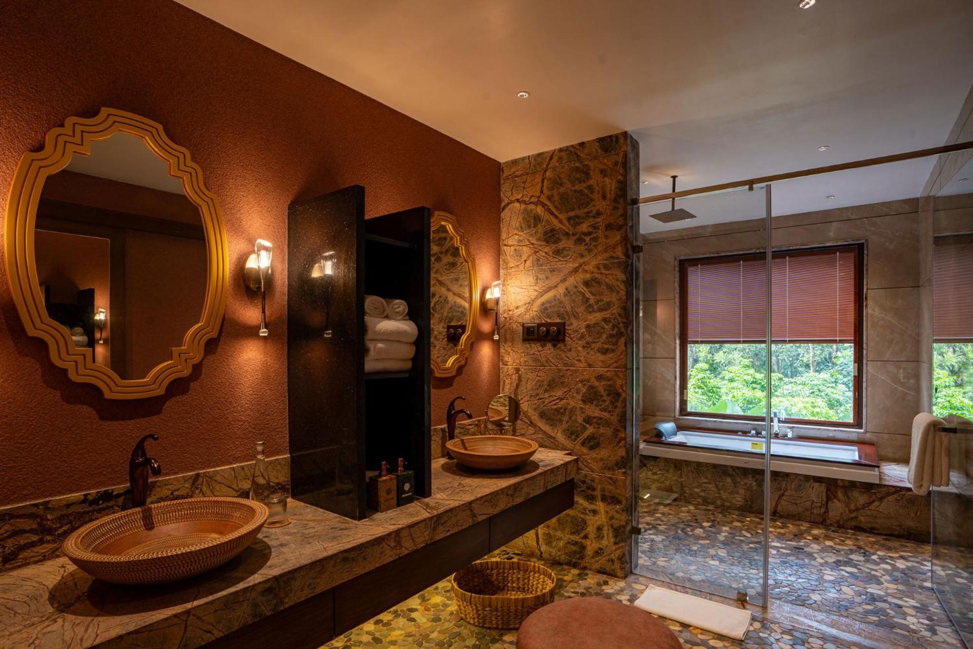 Timbertales Luxury Resort Coorg マディケーリ エクステリア 写真