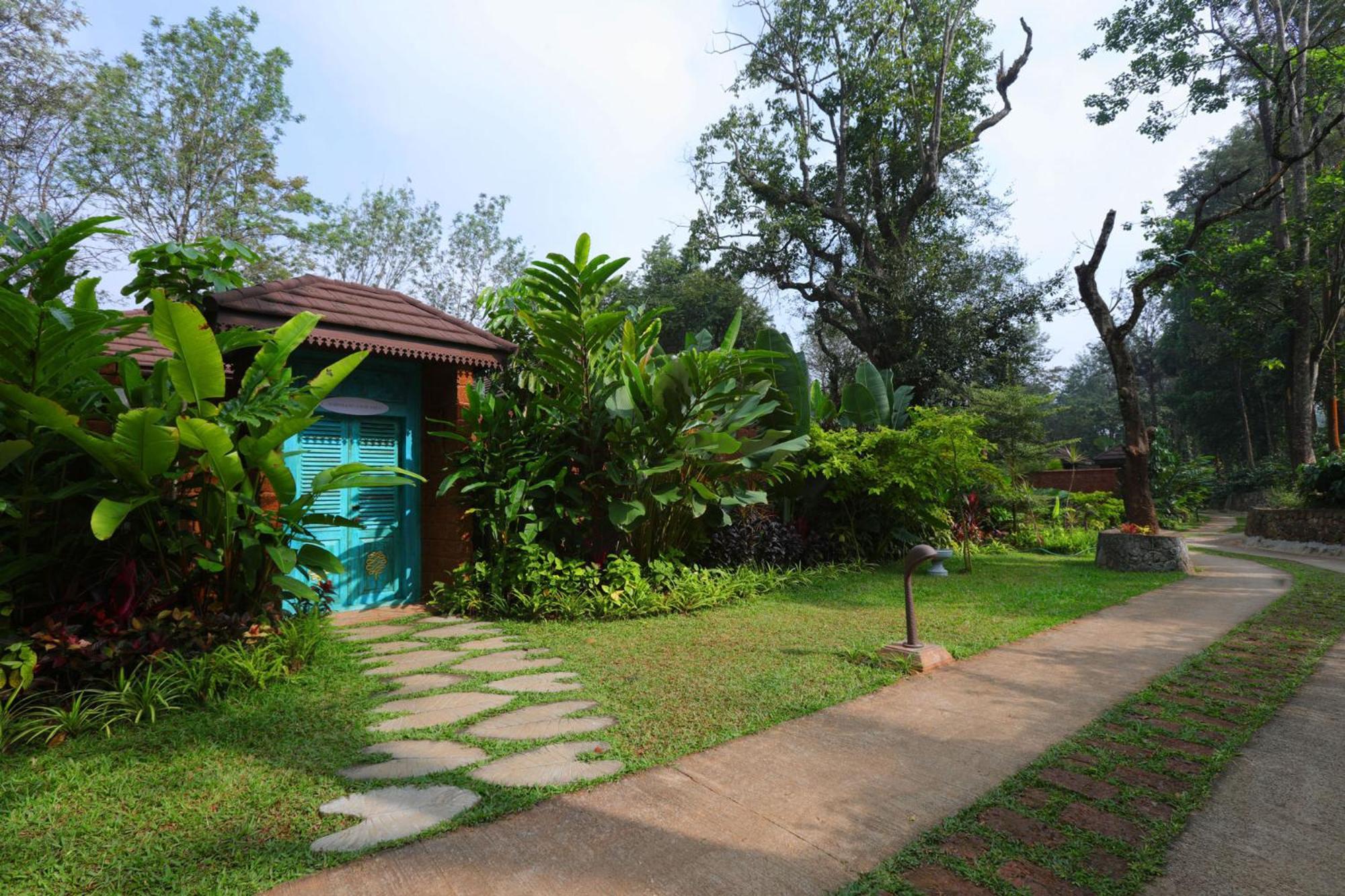 Timbertales Luxury Resort Coorg マディケーリ エクステリア 写真