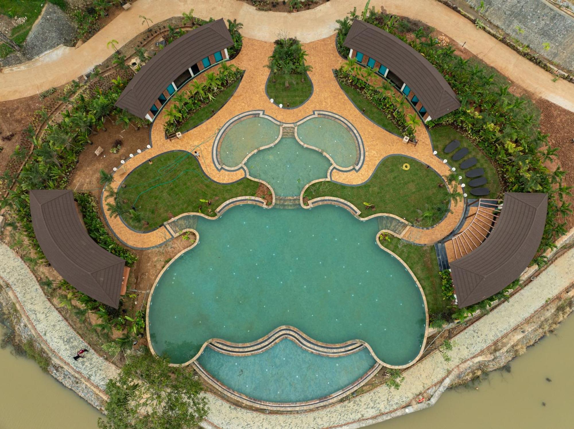 Timbertales Luxury Resort Coorg マディケーリ エクステリア 写真